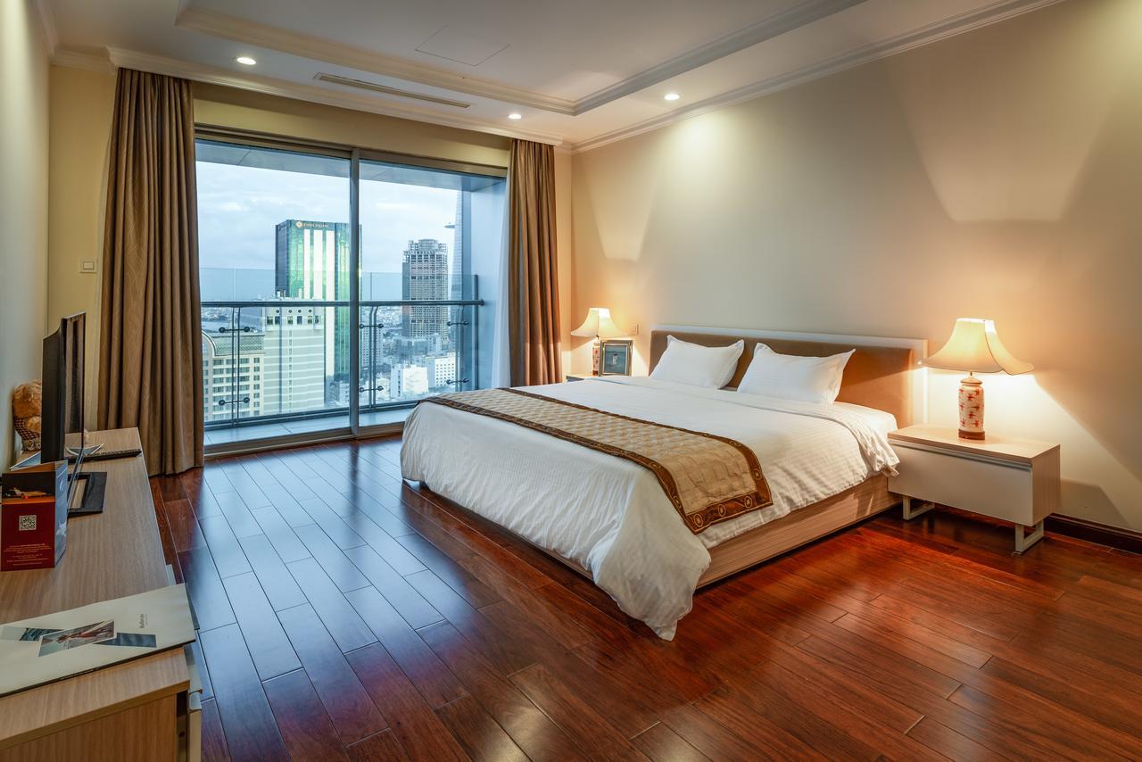 Vincom Center 2 Bedroom Penthouse